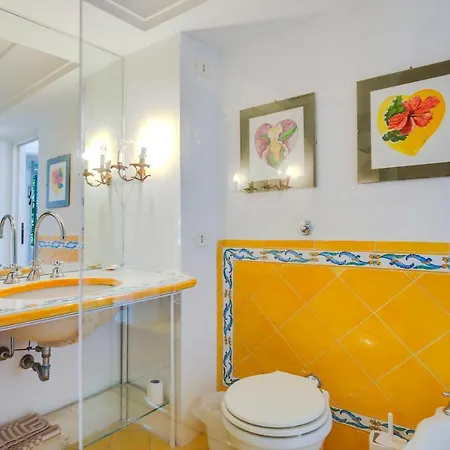 Wonderful Panoramic 4 Bed In Apartment Capri